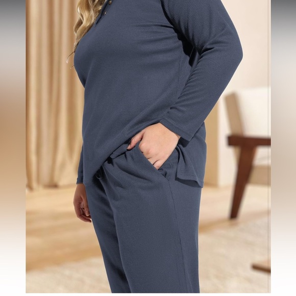 Cozy Knit Two-Piece Set in Dark Blue - Picture 3 of 5